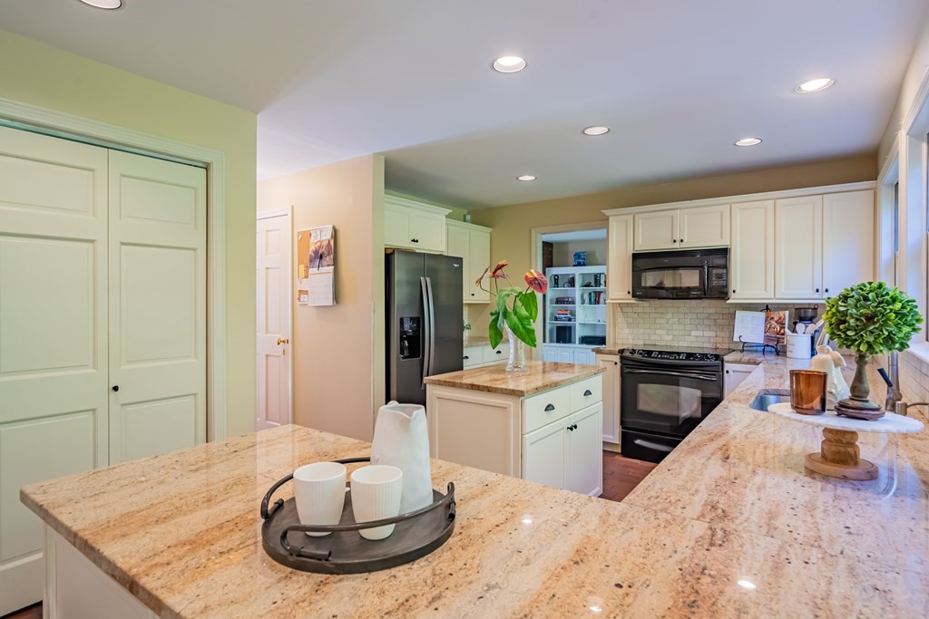 9 Solomon Pierce Road Lexington, MA 02420 - Photo 14 of 42 Gallery Image 14