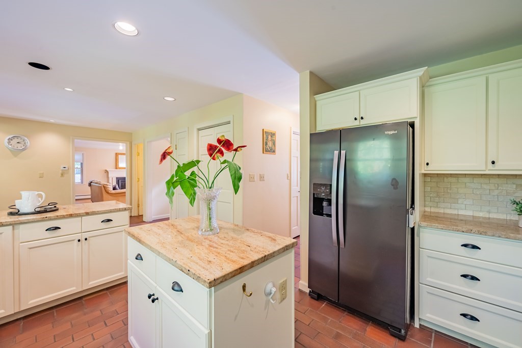 9 Solomon Pierce Road Lexington, MA 02420 - Photo 15 of 42 Gallery Image 15