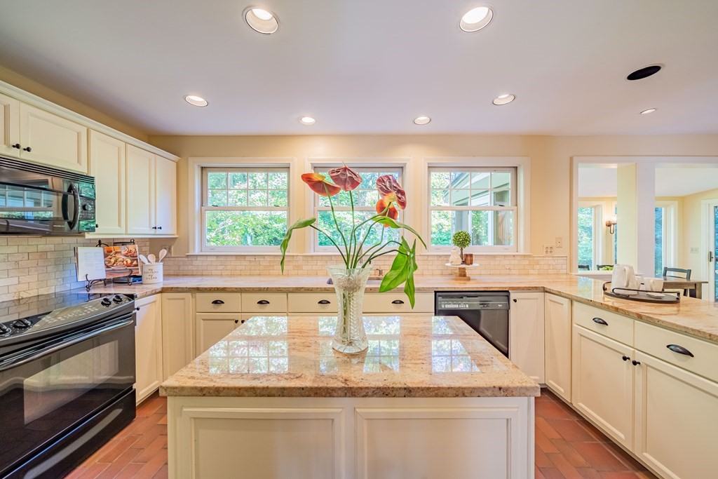 9 Solomon Pierce Road Lexington, MA 02420 - Photo 16 of 42 Gallery Image 16