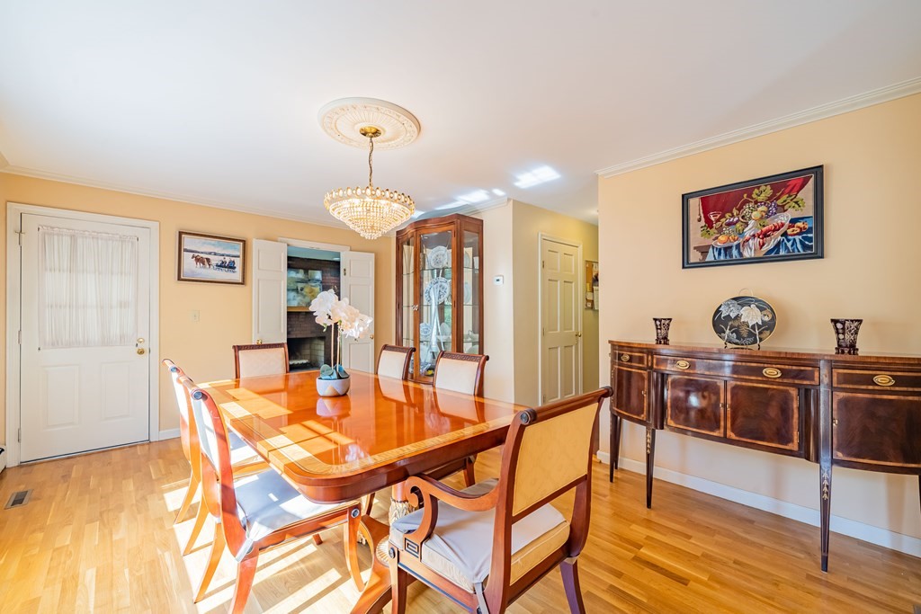 9 Solomon Pierce Road Lexington, MA 02420 - Photo 10 of 42 Gallery Image 10