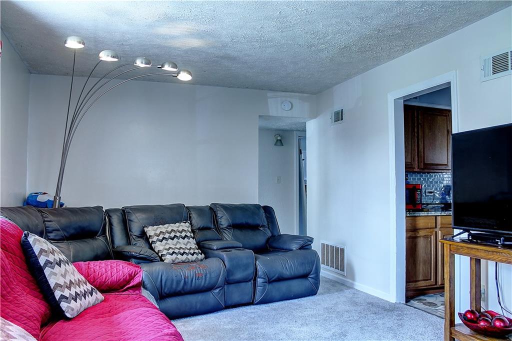 1809 Bauer Road Indianapolis, IN 46218 - Photo 3 of 18 Gallery Image 3