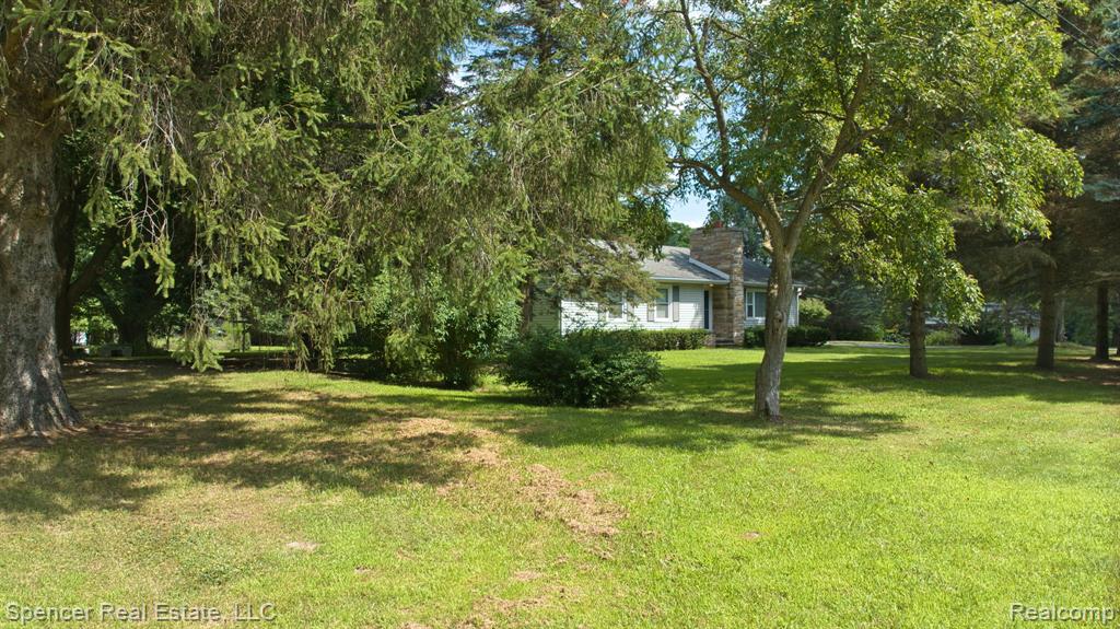 2750 College Road Holt, MI 48842 - Photo 11 of 41 Gallery Image 11