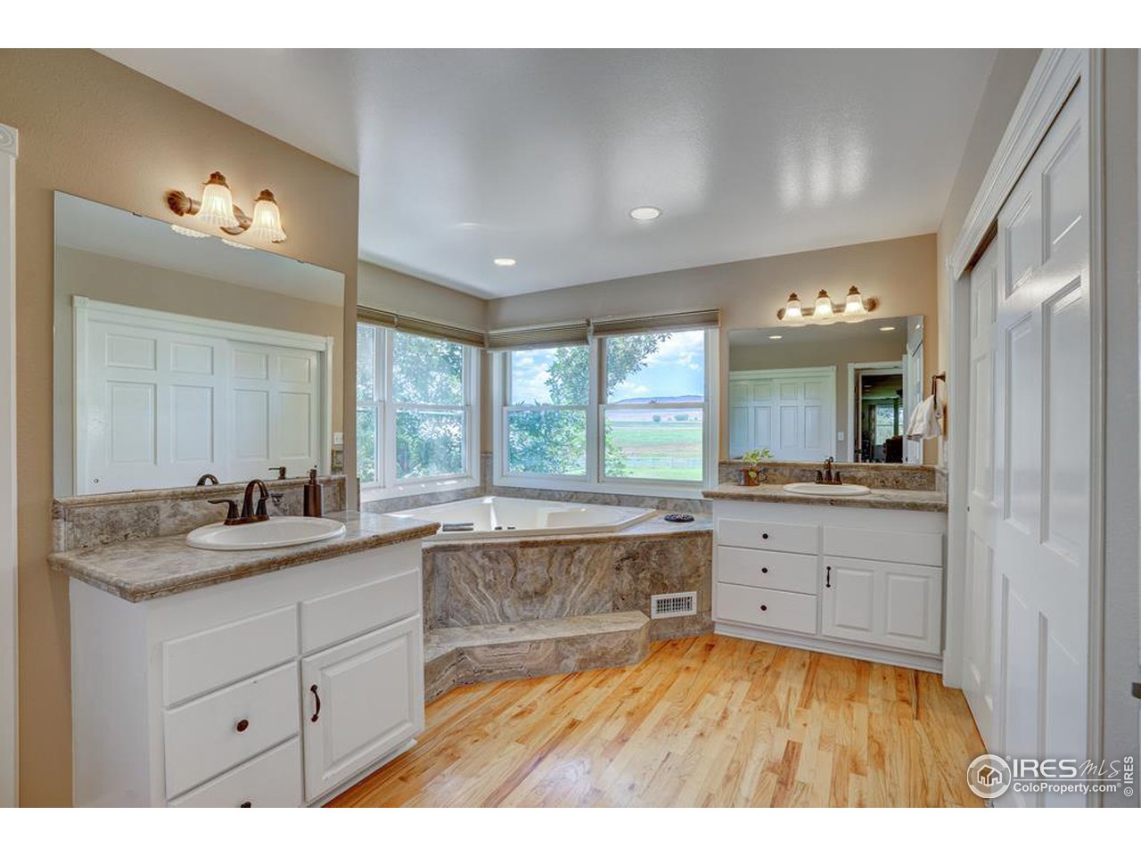 8582 Yellowstone Road Longmont, CO 80503 - Photo 10 of 39 Gallery Image 10