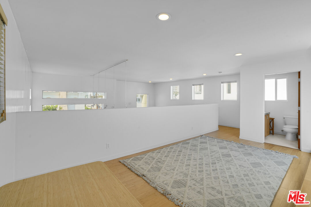 120 Fleet Street, Unit A Marina del Rey, CA 90292 - Photo 23 of 28