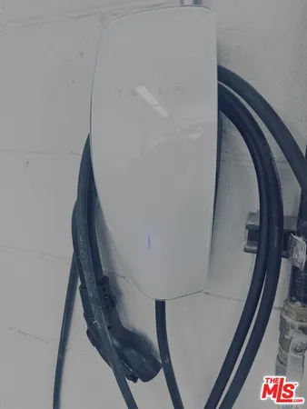 $8,900 | 120 Fleet Street, Unit A, Marina del Rey, CA 90292