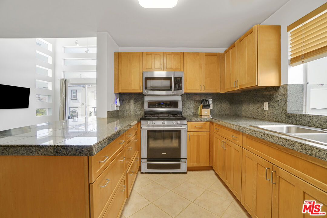 120 Fleet Street, Unit A Marina del Rey, CA 90292 - Photo 6 of 28