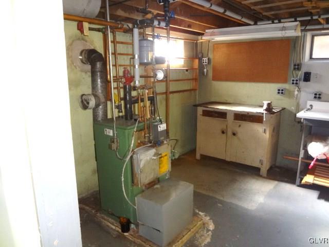 2959 Avon Road Bethlehem, PA 18017 - Photo 34 of 36 Gallery Image 34