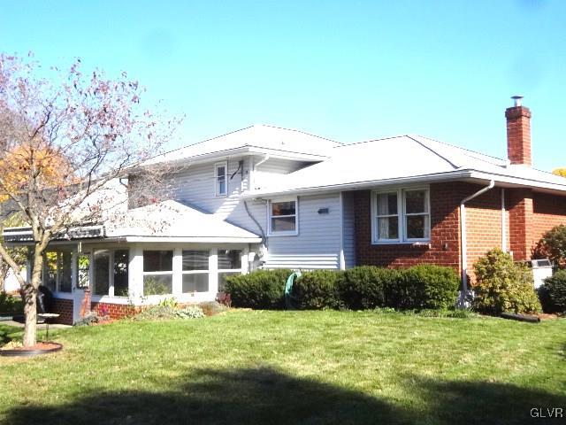 2959 Avon Road Bethlehem, PA 18017 - Photo 4 of 36 Gallery Image 4