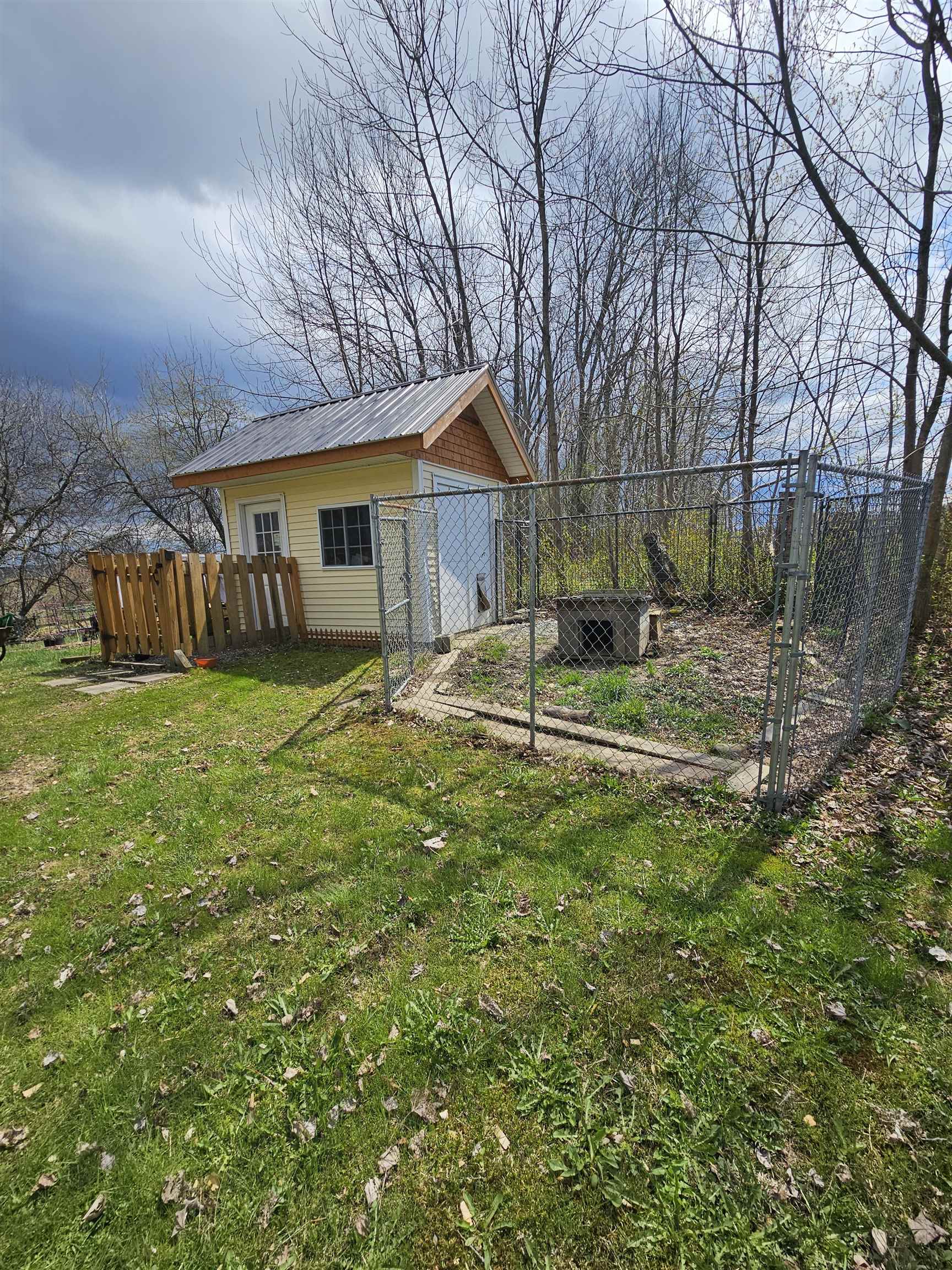 74 North Pleasant Street Troy, VT 05859 - Photo 43 of 57