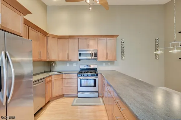 $2,750 | 268 Kempsey Drive, North Brunswick, NJ 08902