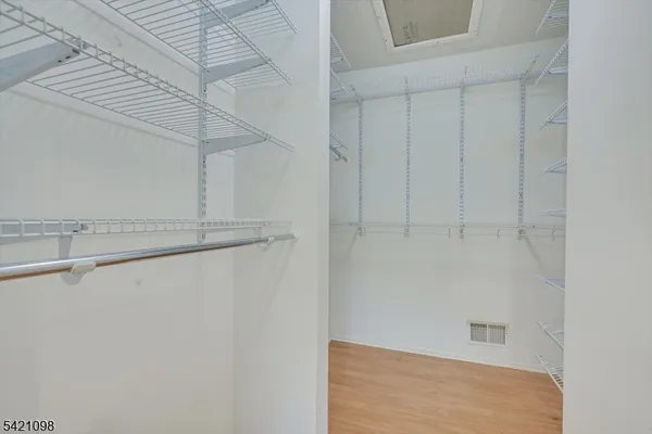 $2,750 | 268 Kempsey Drive, North Brunswick, NJ 08902