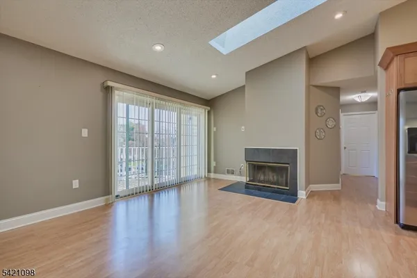 $2,750 | 268 Kempsey Drive, North Brunswick, NJ 08902