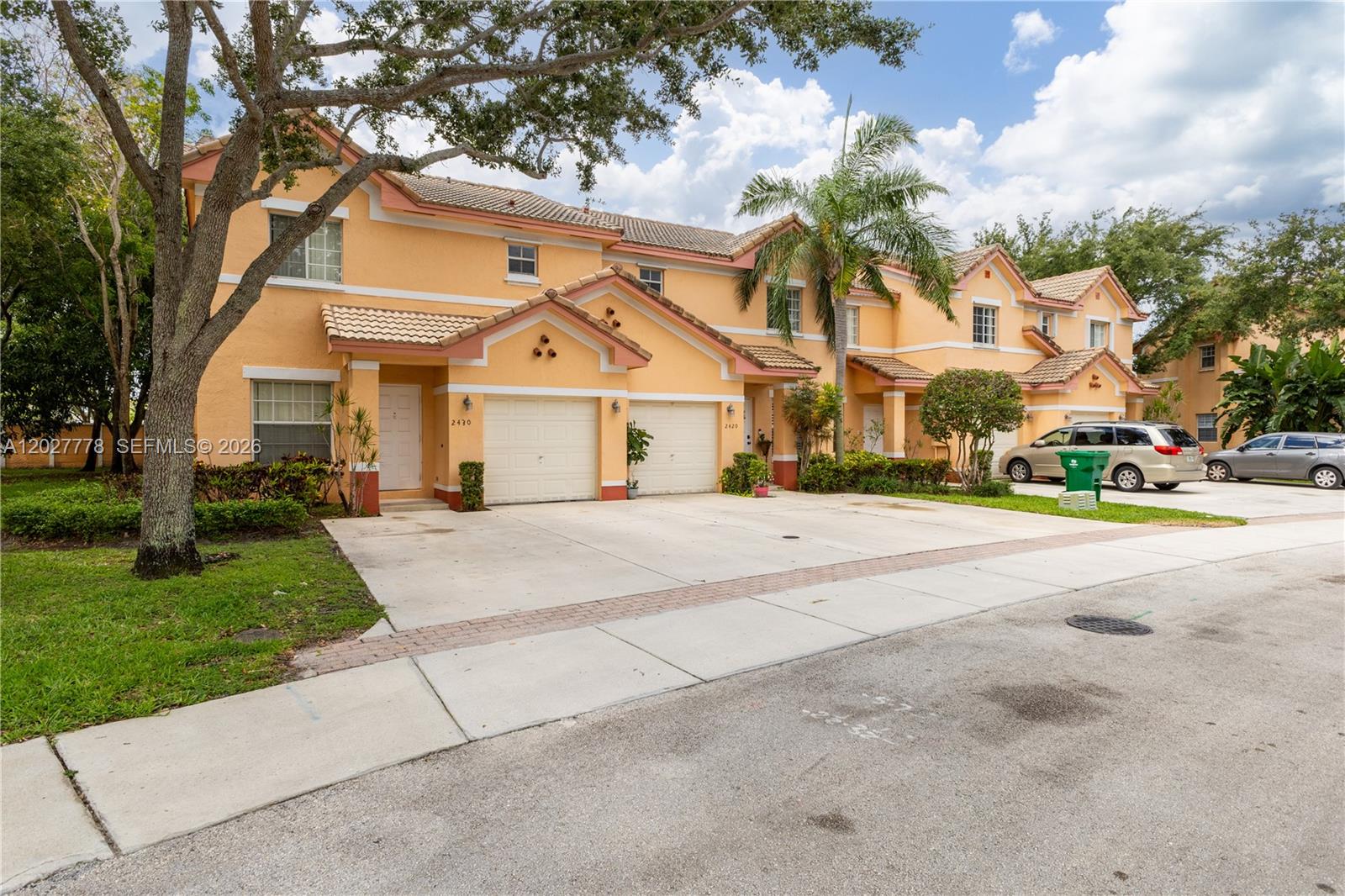 2420 Southwest 87th Way Miramar, FL 33025 - Photo 3 of 36