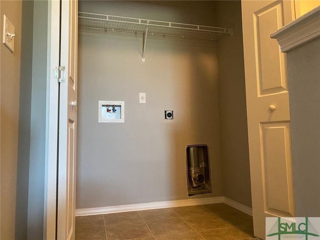 57 Timber Crest Court Savannah, GA 31407 - Photo 6 of 22 a view of an empty room