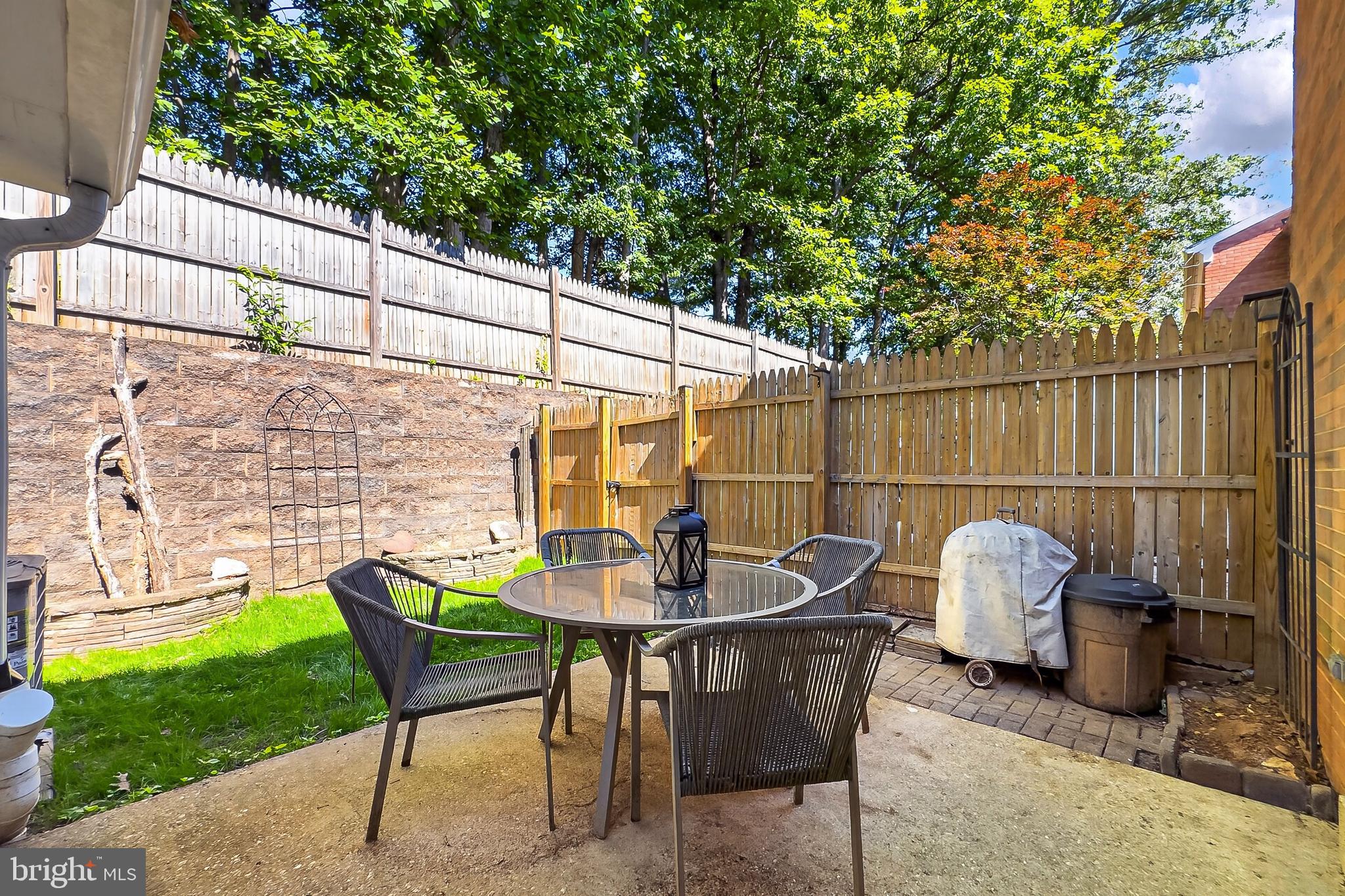 7611 Tiverton Drive Springfield, VA 22152 - Photo 23 of 44 Fully-fenced