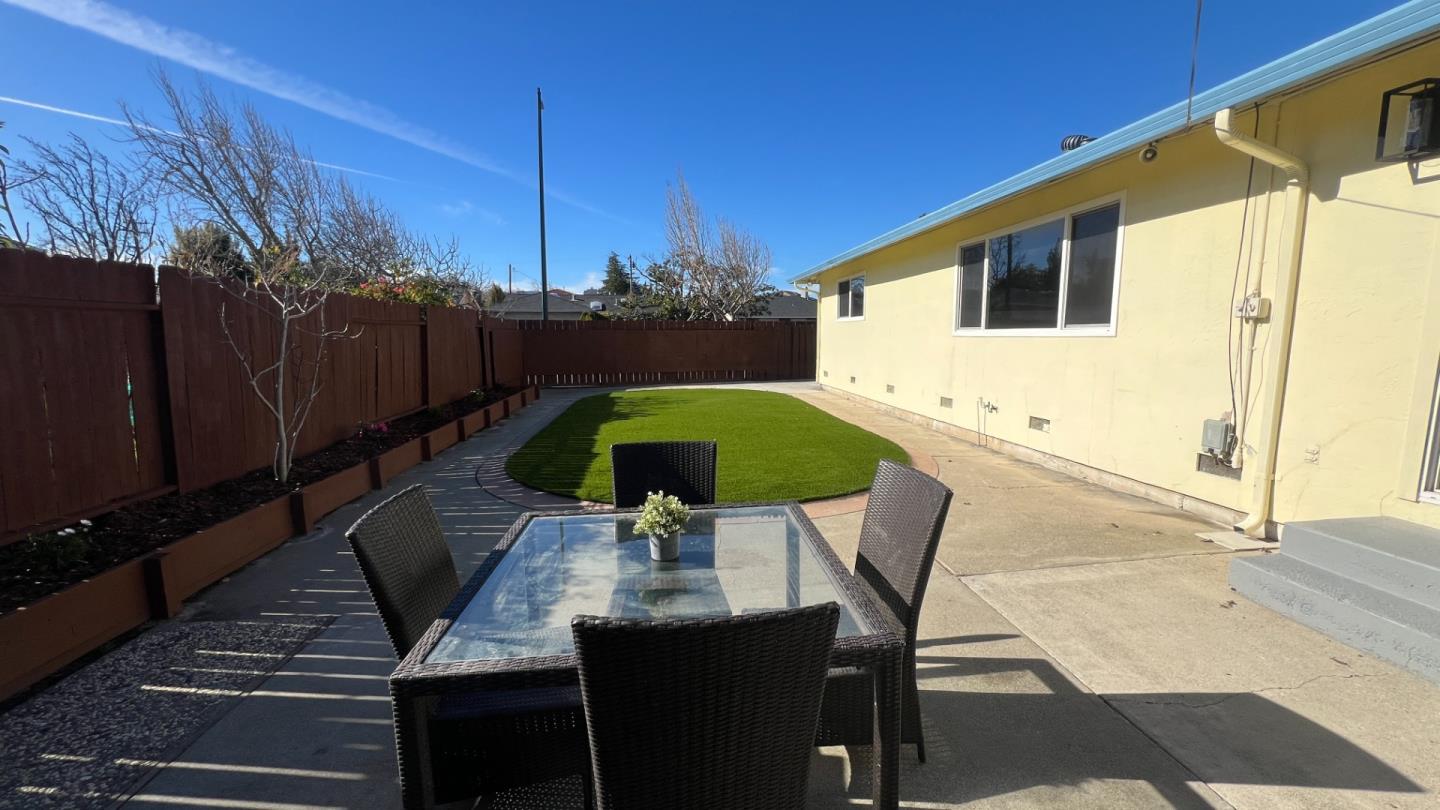 802 Humewick Way Sunnyvale, CA 94087 - Photo 11 of 11 a view of balcony with outdoor seating