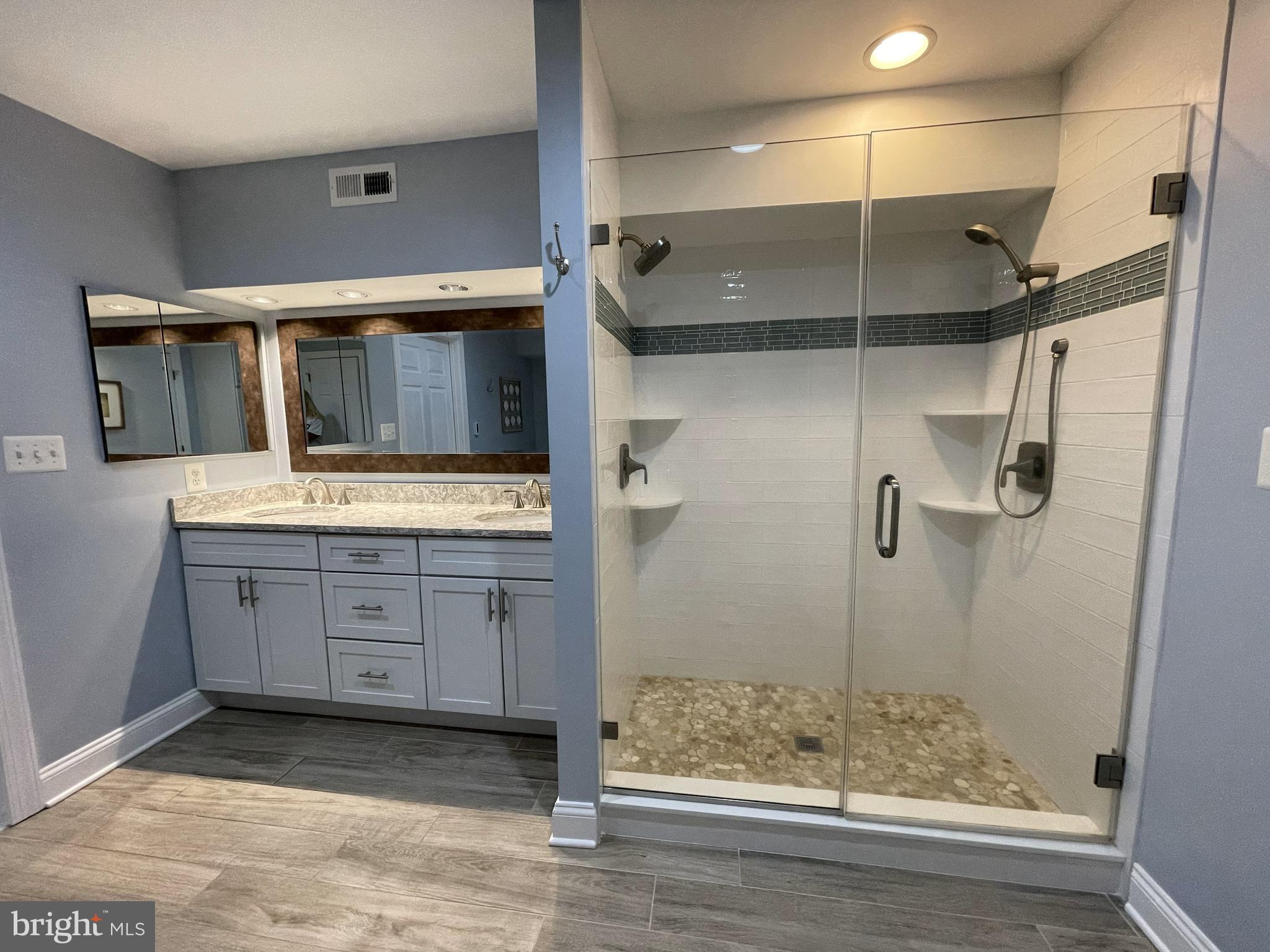 3714 Bay Drive Edgewater, MD 21037 - Photo 16 of 57 Primary On-Suite