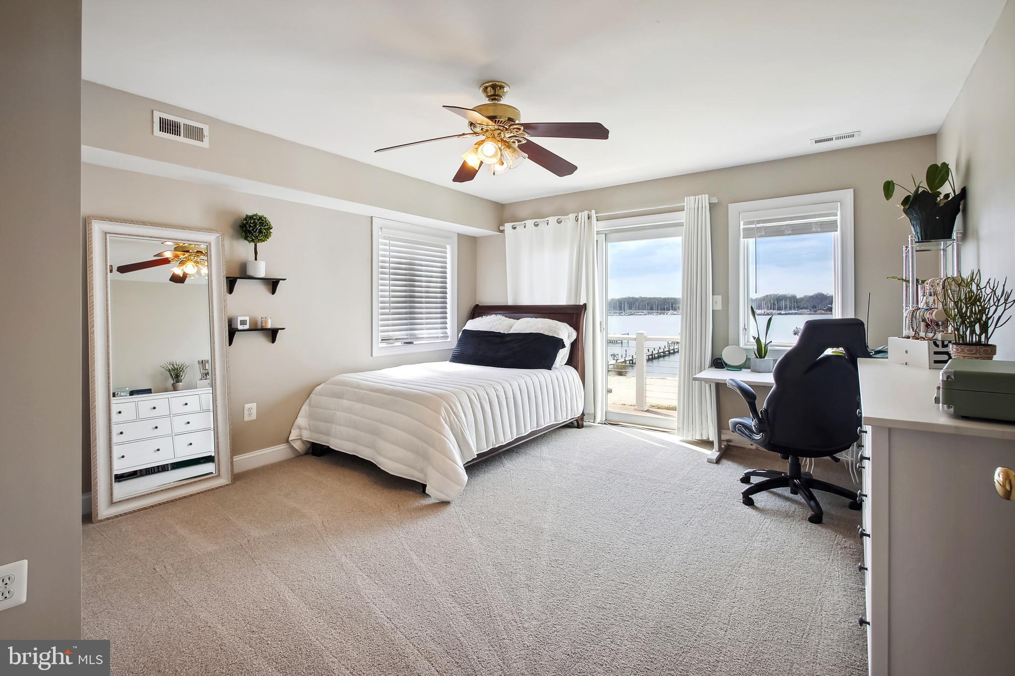 3714 Bay Drive Edgewater, MD 21037 - Photo 19 of 57 2nd Bedroom - with sundeck