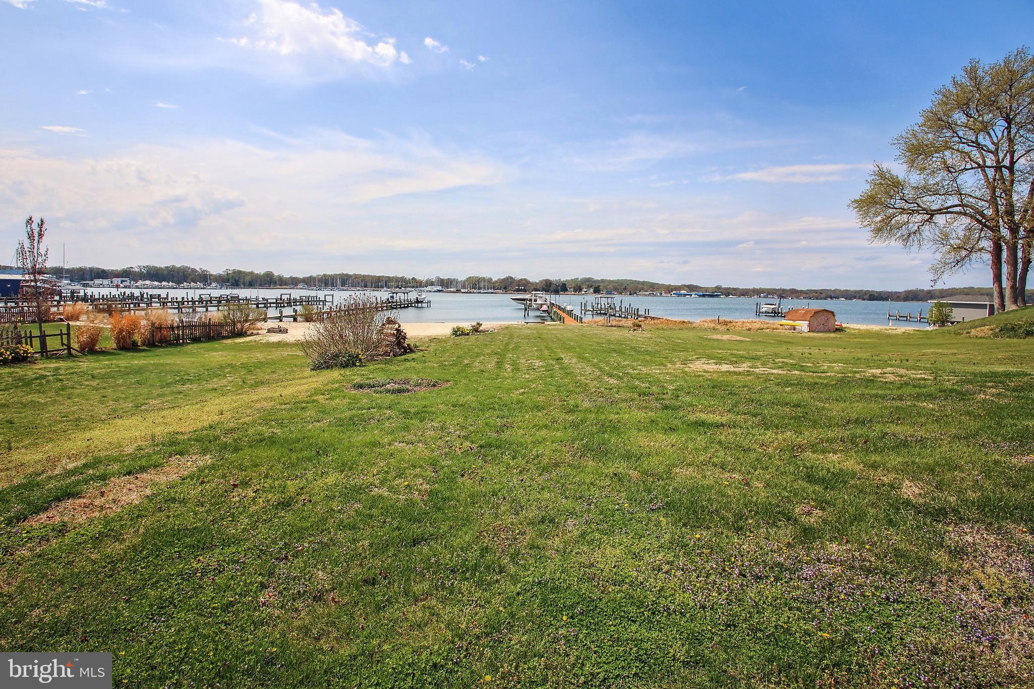 3714 Bay Drive Edgewater, MD 21037 - Photo 33 of 57 Large Backyard