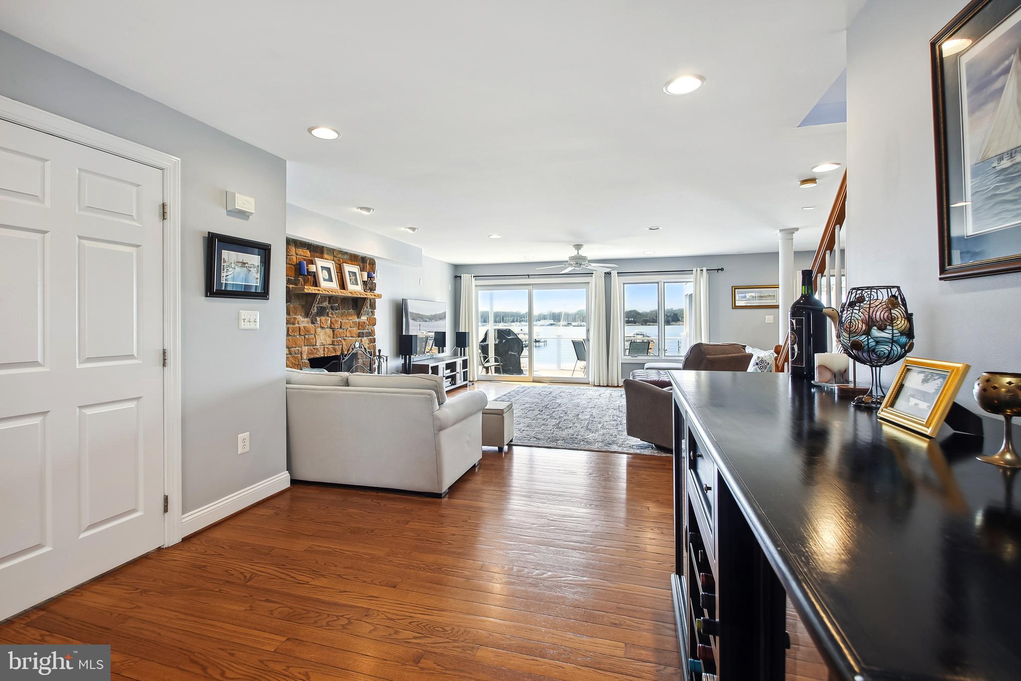 3714 Bay Drive Edgewater, MD 21037 - Photo 5 of 57 Foyer Entrance