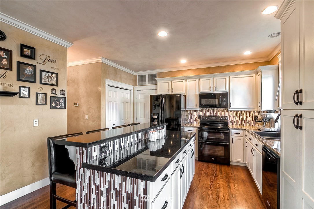 316 South 21st Street Renton, WA 98055 - Photo 11 of 25