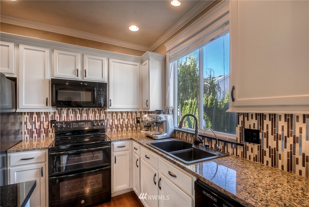 316 South 21st Street Renton, WA 98055 - Photo 12 of 25