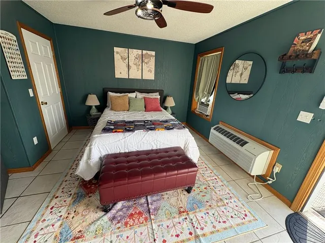 $7,250,000 | 109 Commercial Street, Warrensburg, MO 64093