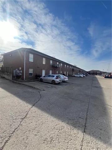 $7,250,000 | 109 Commercial Street, Warrensburg, MO 64093