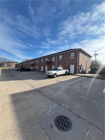 $7,250,000 | 109 Commercial Street, Warrensburg, MO 64093