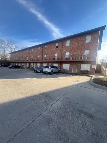 $7,250,000 | 109 Commercial Street, Warrensburg, MO 64093