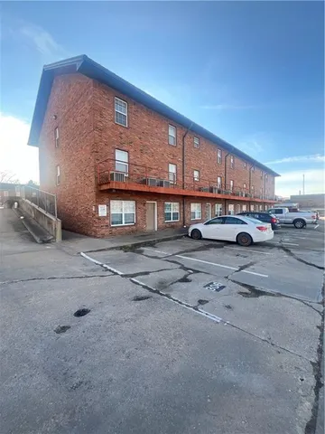 $7,250,000 | 109 Commercial Street, Warrensburg, MO 64093