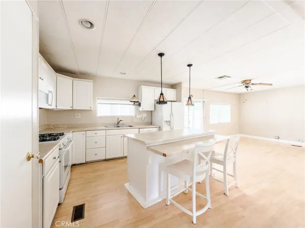$199,000 | 24921 Muirlands Boulevard, Unit 28, Lake Forest, CA 92630
