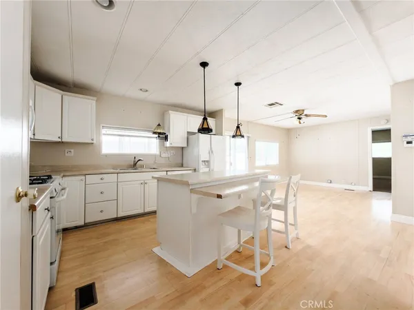 $199,000 | 24921 Muirlands Boulevard, Unit 28, Lake Forest, CA 92630