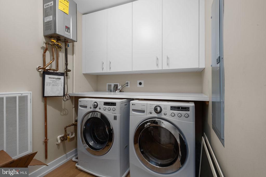112 Iron Works Way, Unit B Wayne, PA 19087 - Photo 10 of 24 Washer dryer in the unit included with sale
