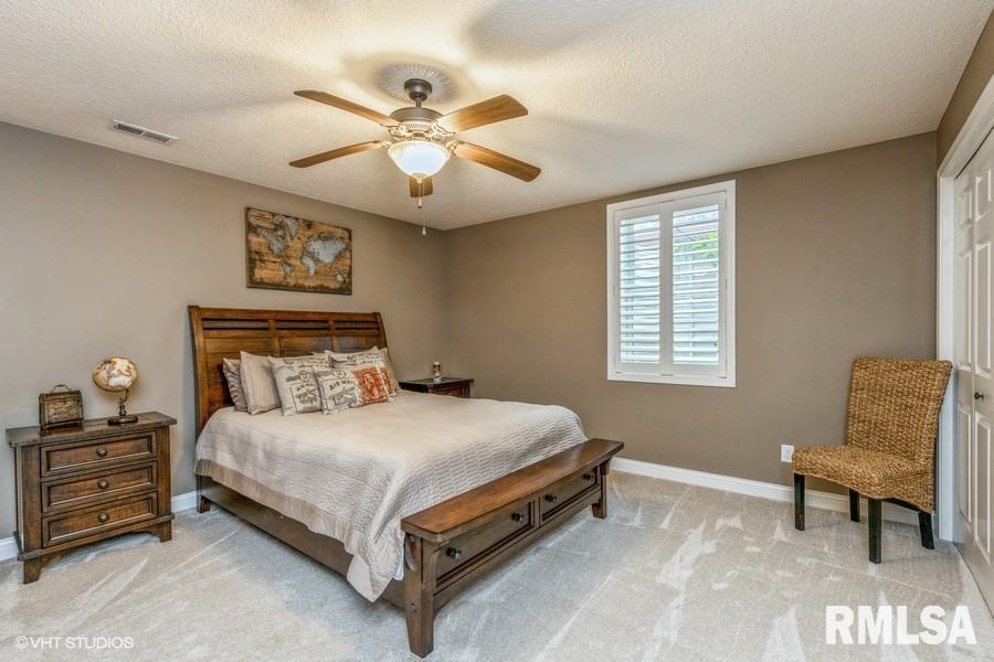 5751 Judge Road Bettendorf, IA 52722 - Photo 19 of 24 Gallery Image 19