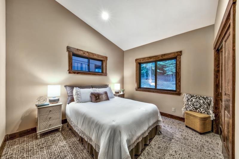 14356 Tyrol Road Truckee, CA 96161 - Photo 15 of 21 Gallery Image 15