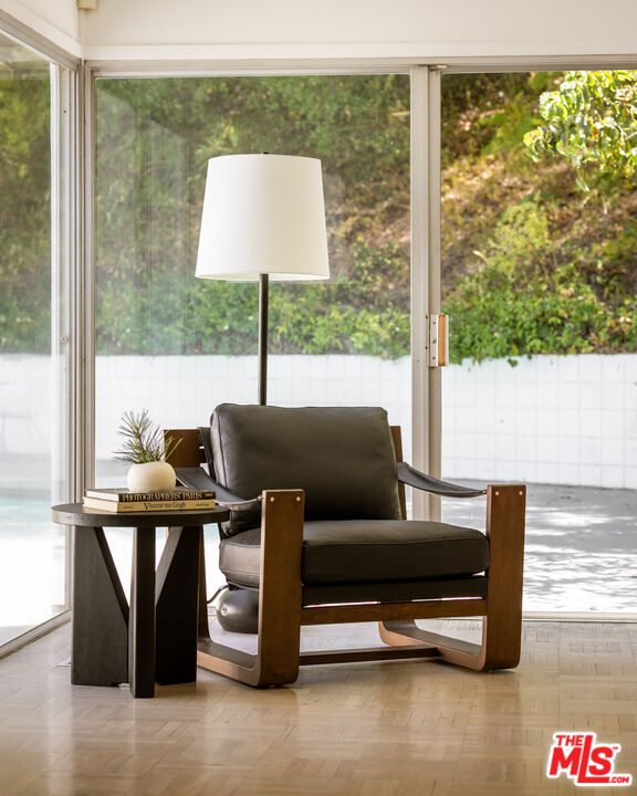 936 Chantilly Road Los Angeles, CA 90077 - Photo 14 of 33 Gallery Image 14