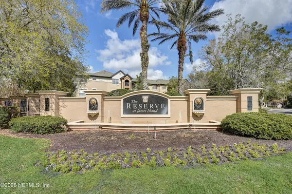 $202,500 | 10961 Burnt Mill Road, Unit 824, Jacksonville, FL 32256