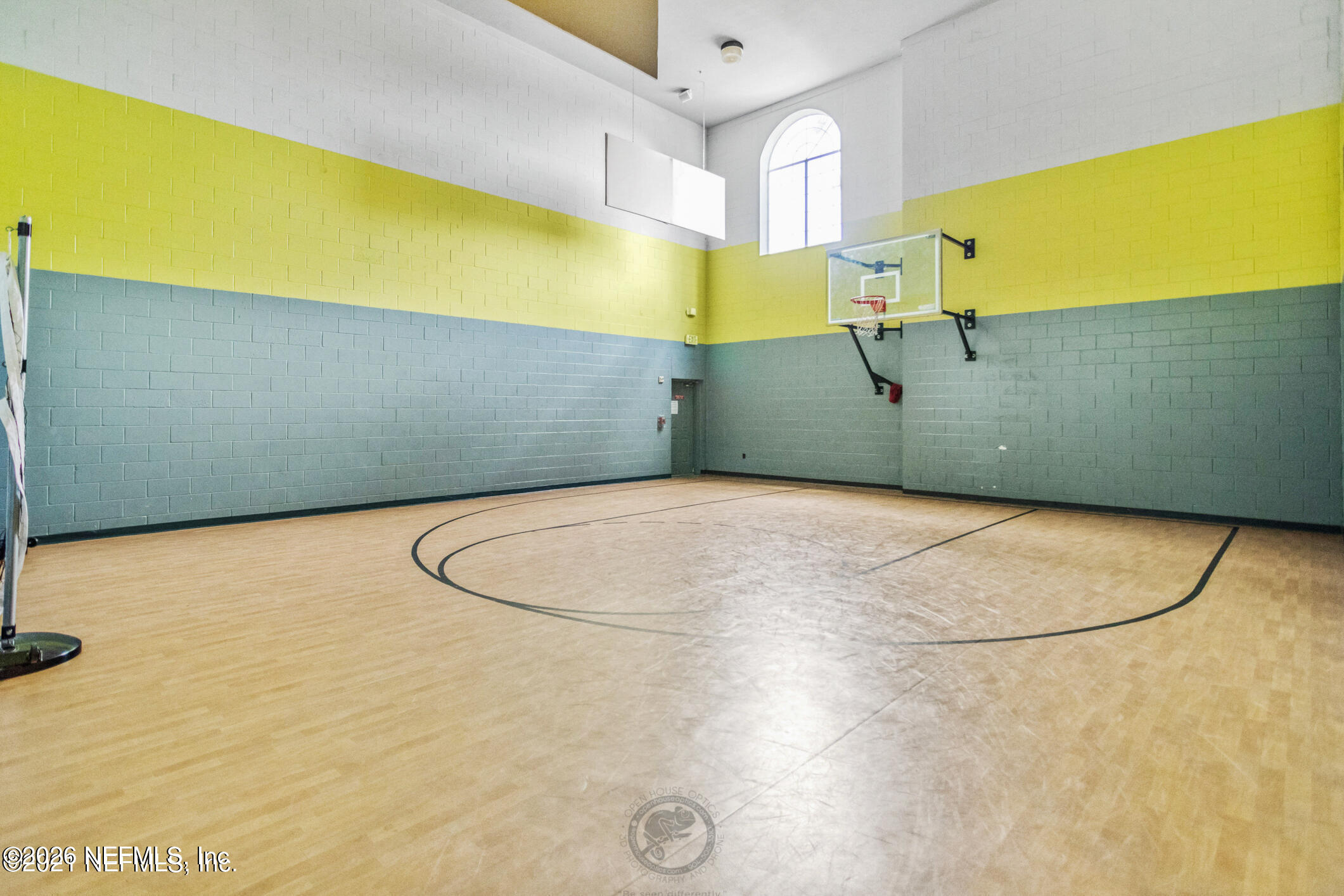10961 Burnt Mill Road, Unit 824 Jacksonville, FL 32256 - Photo 24 of 35 Basketball court