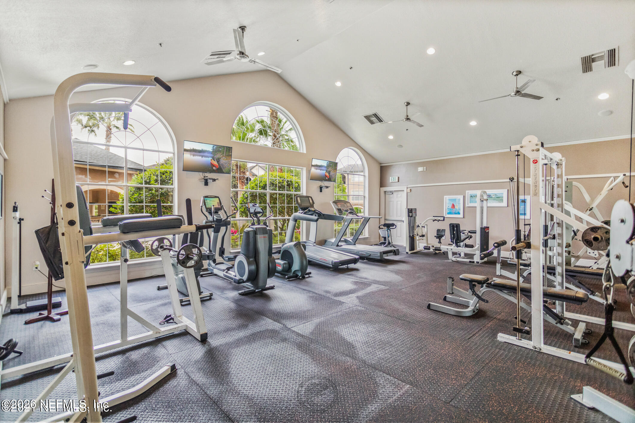 10961 Burnt Mill Road, Unit 824 Jacksonville, FL 32256 - Photo 25 of 35 Gym