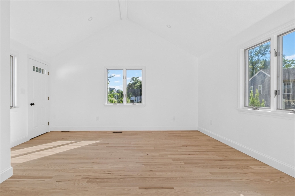 7 Joyce Road Arlington, MA 02474 - Photo 10 of 29 Gallery Image 10