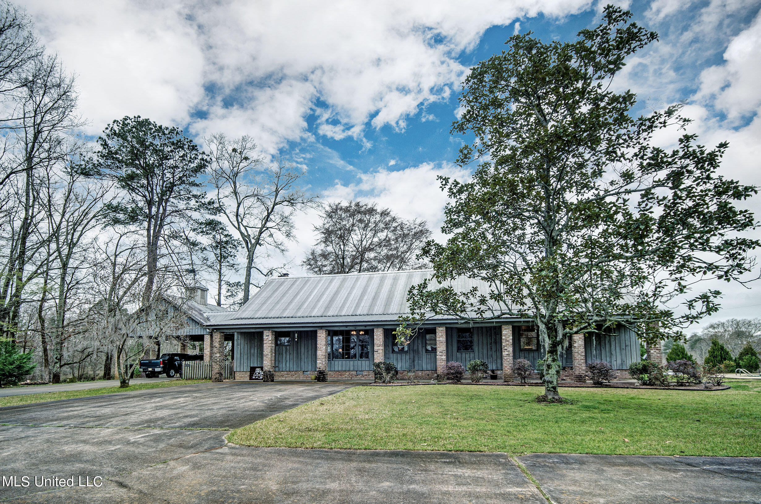 7268 Highway 467 Edwards, MS 39066 - Photo 1 of 43 7268 Hwy 467