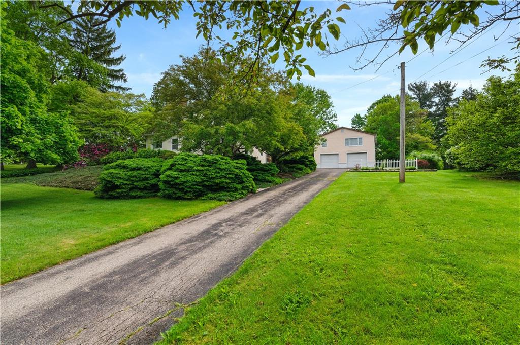 2703 Conway Wallrose Road Baden, PA 15005 - Photo 3 of 25