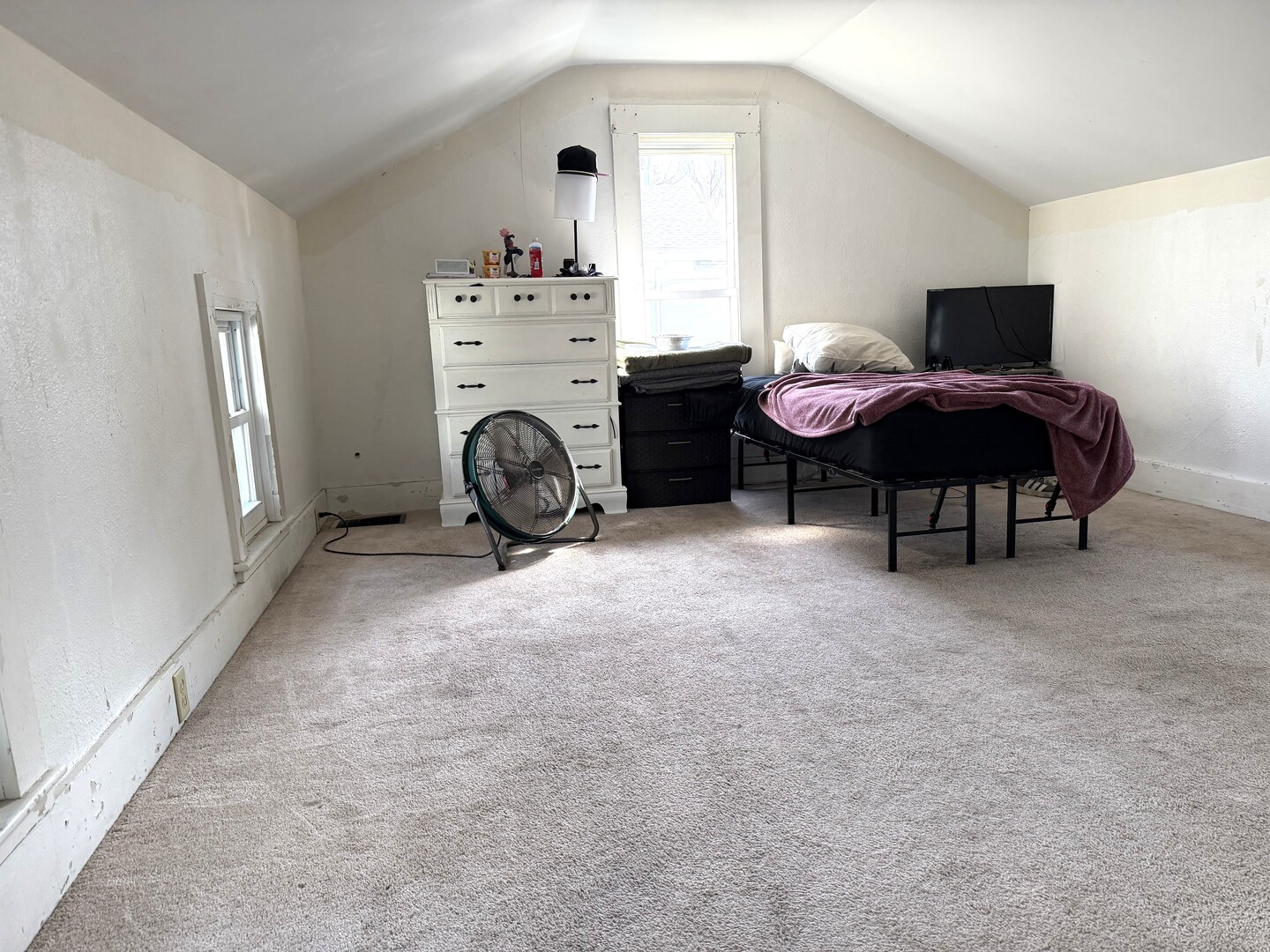 504 11th Avenue Mendota, IL 61342 - Photo 5 of 15 a view of a livingroom with furniture and a couch