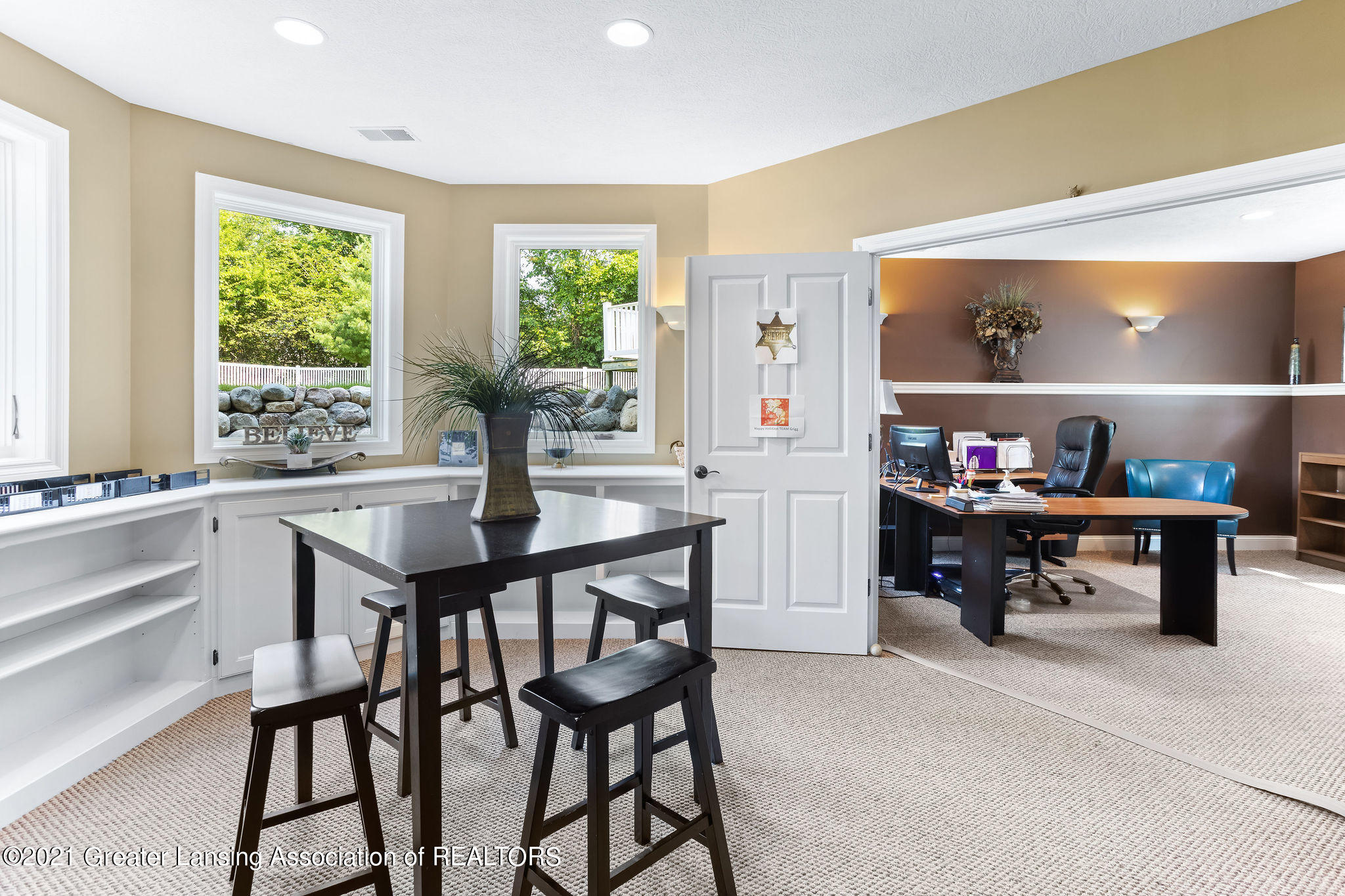 910 Abbey Road East Lansing, MI 48823 - Photo 53 of 57 Break table
