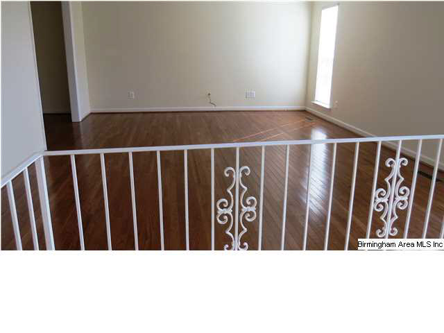 1409 Cabin Hill Road Birmingham, AL 35235 - Photo 4 of 24