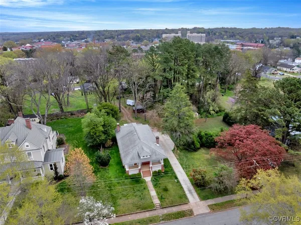 $329,000 | 206 1st Avenue, Farmville, VA 23901