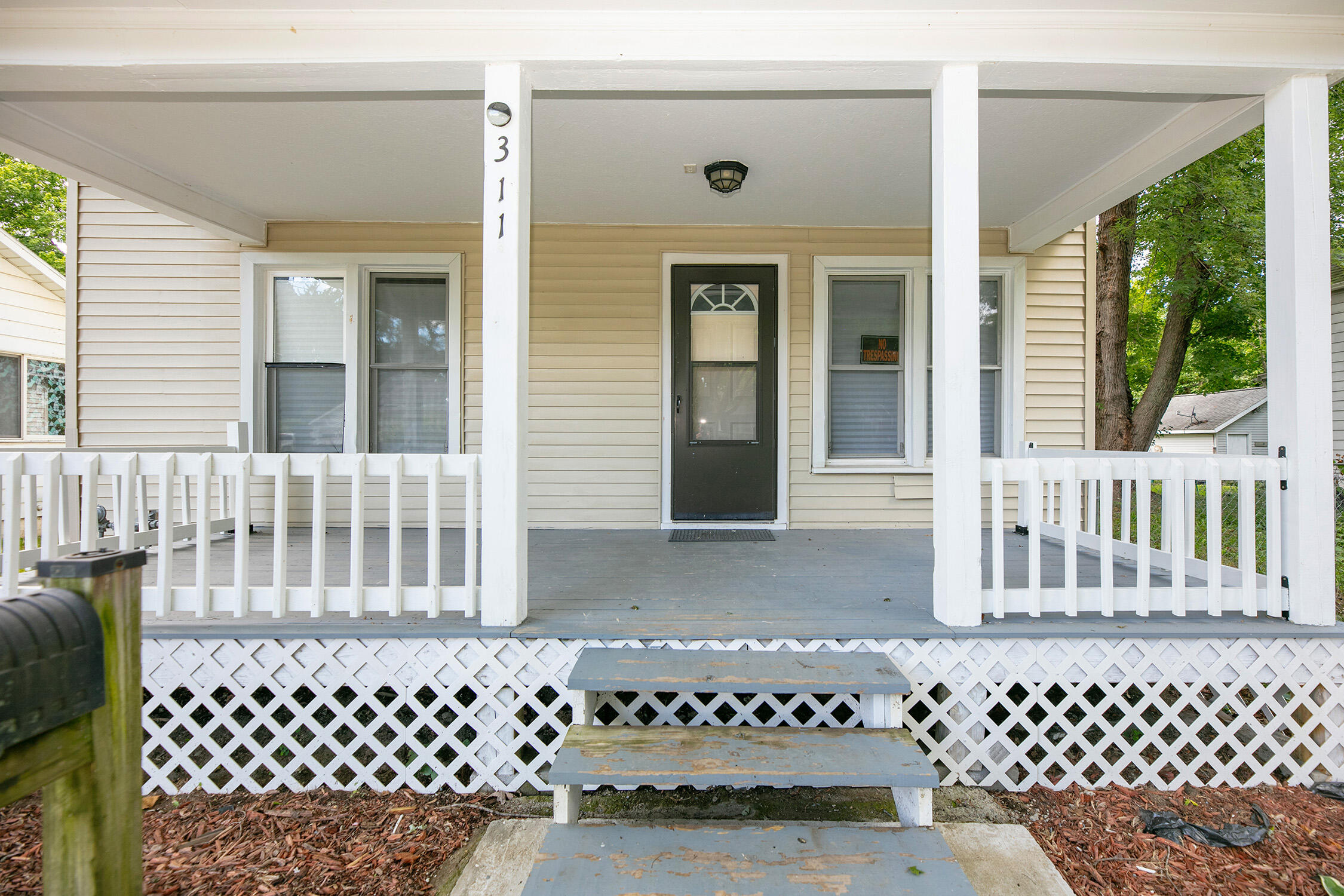 311 Spring Street Three Rivers, MI 49093 - Photo 7 of 25 0D6A6306