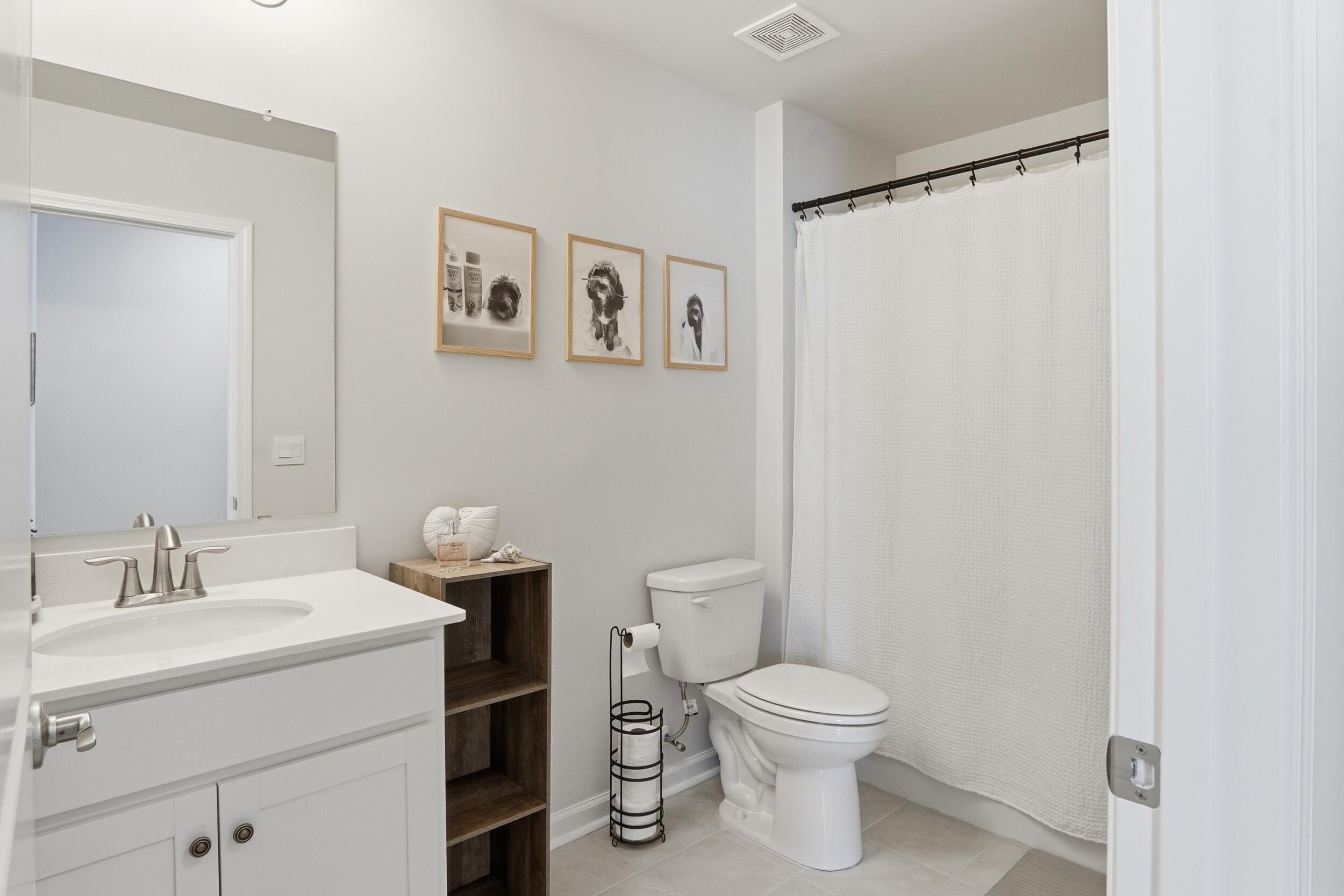 190 East Pinckney Street Summerville, SC 29485 - Photo 22 of 49 Full Bathroom