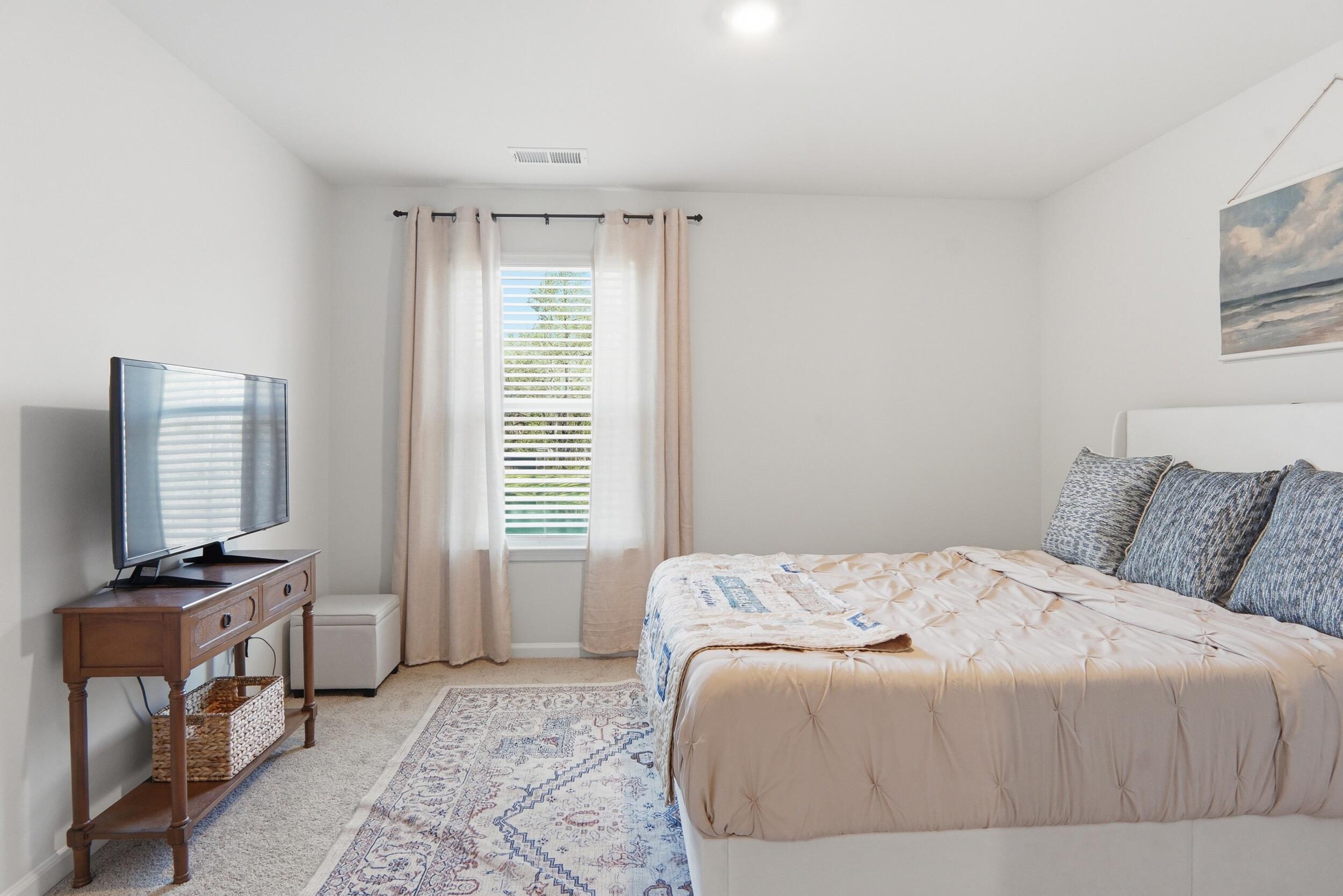 190 East Pinckney Street Summerville, SC 29485 - Photo 26 of 49 Bedroom 3